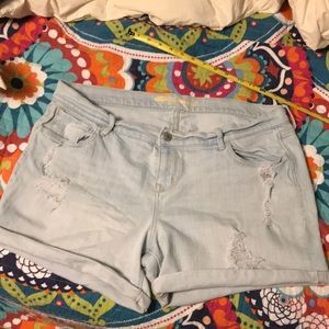 Old navy size 14R distressed denim shorts